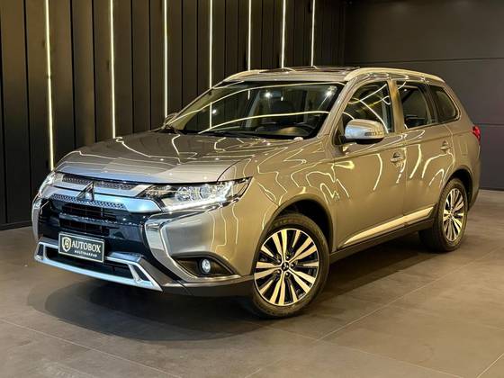 MITSUBISHI OUTLANDER 2.0 MIVEC GASOLINA HPE AUTOMÁTICO